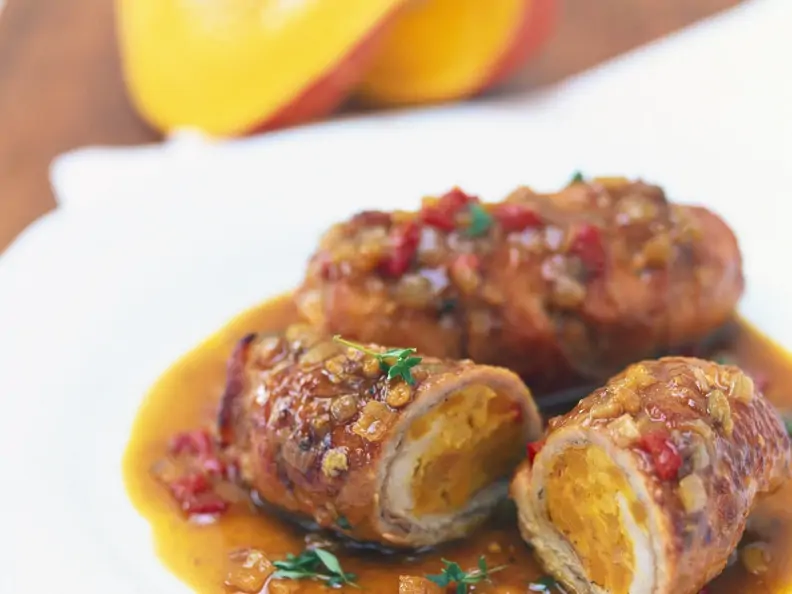 Kalbsrouladen mit Kürbis gefüllt dazu Amaretti-Soße
