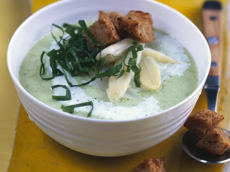 Spargel-Bärlauch-Suppe