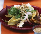 Salat mit Tofu, Champignons und Kleesprossen