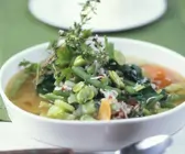Bohnen-Gerste-Suppe mit Thymian