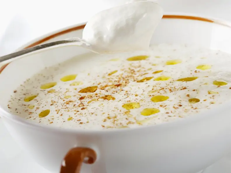 Cremige Lauchsuppe mit Muskatnuss und Soja