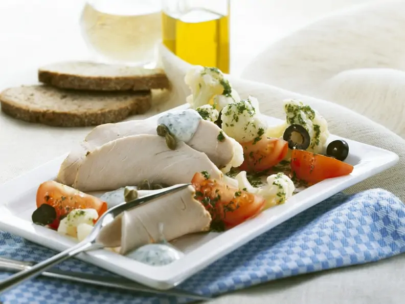 Kalter Braten vom Kalb mit Blumenkohlsalat