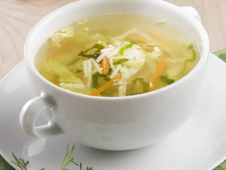 Nudelsuppe mit Julienne