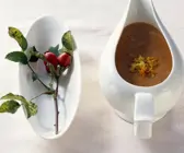 Herzhafte Hagebuttensoße