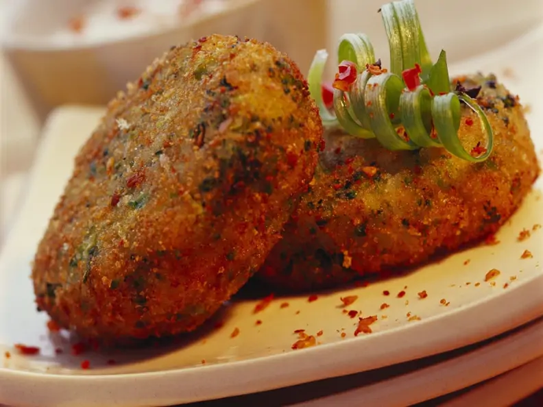 Brokkoli-Käse-Frikadellen auf indische Art