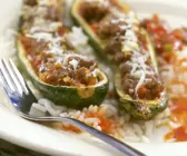 Zucchinischiffchen mit Hackfüllung
