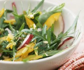 Paprika-Rucola-Salat mit Nussöldressing