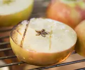 Gegrillte Äpfel