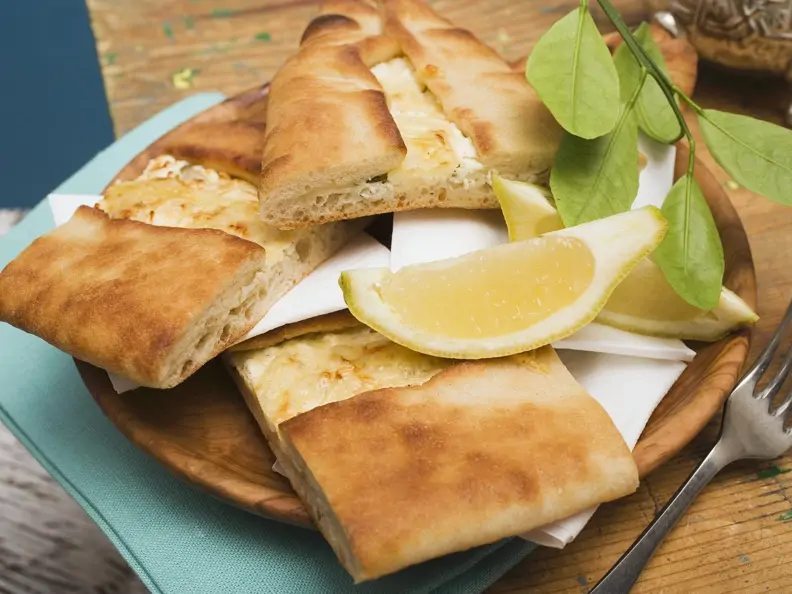 Pide mit Feta