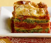 Gemüselasagne mit Spinat und Tomaten