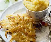 Kartoffelpuffer mit Apfelmus auf jüdische Art