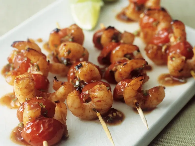 Scharfe Shrimps-Tomaten-Spieße