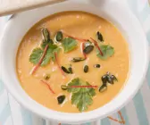 Fruchtige Kürbiscremesuppe mit Chili