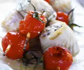 Heilbuttrouladen mit Tomaten