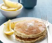 Pfannkuchen mit Mohn und Zitronen