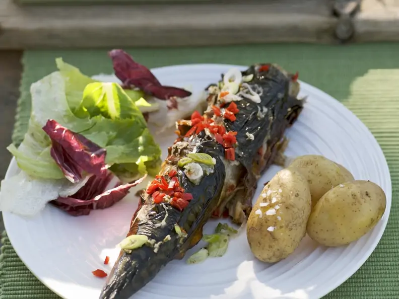 Makrele vom Grill mit Pellkartoffeln