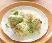 Medaillons mit Wasserkresse und überbackenem Kopfsalat
