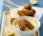 Putenspieße mit Currysoße