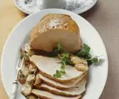 Jägerbraten mit sahniger Pilzsoße
