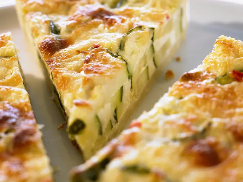Zucchini-Tarte mit Parmesan 
