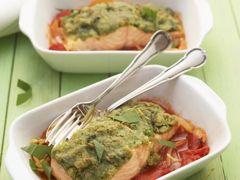 Gebratenes Lachsfilet mit Bärlauchkruste