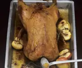 Gänsebraten mit Apfel-Kastanien-Füllung