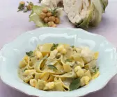 Pasta mit Seeteufel und Nuss-Blumenkohl-Soße