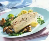 Fischfilet mit Pilzgemüse und Kartoffeln