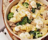 Nudelgratin mit Brokkoli und Mozzarella