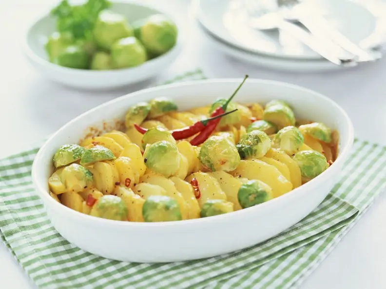 Kartoffelgratin mit Rosenkohl