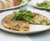 Tortilla mit Spinat und Paprika