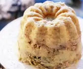 Herzhafter Pudding mit Kohl