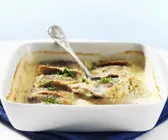 Heringsgratin mit Sardellen und Äpfeln