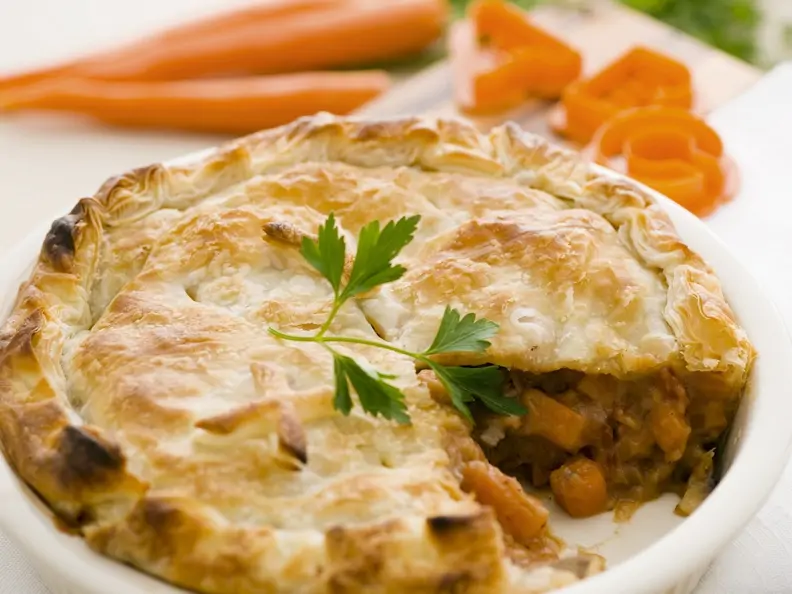 Pie mit Fleischfüllung