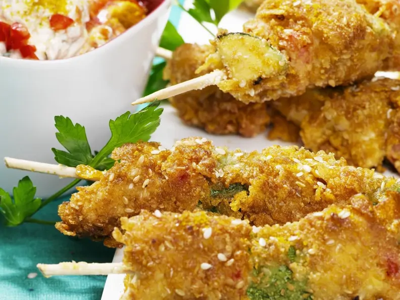 Panierte Hähnchen-Gemüse-Spieße