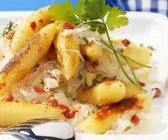 Fingernudeln mit Sauerkraut