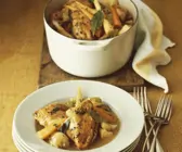 Gemüse-Hühnchen-Topf mit Pfifferlingen