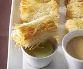 Lachs in Kataifi-Teig mit Dip