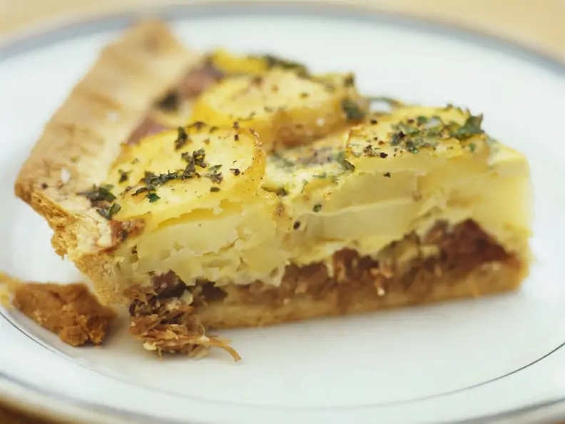 Quiche mit Kartoffeln und Entenconfit