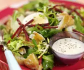 Bunter Blattsalat mit Räuchermakrele
