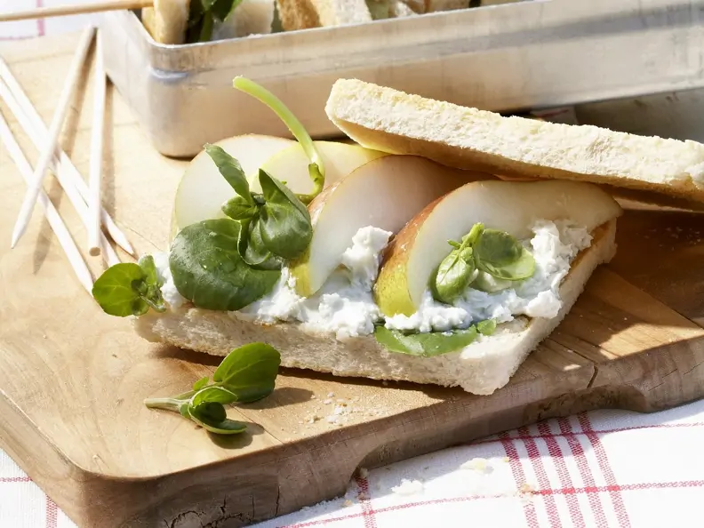 Sandwich mit Birne und Gorgonzola