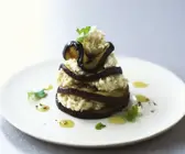Auberginenscheiben mit Püree aus Schellfisch