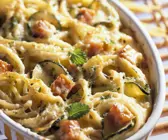 Nudelgratin mit geräuchertem Lachs und Meerrettich