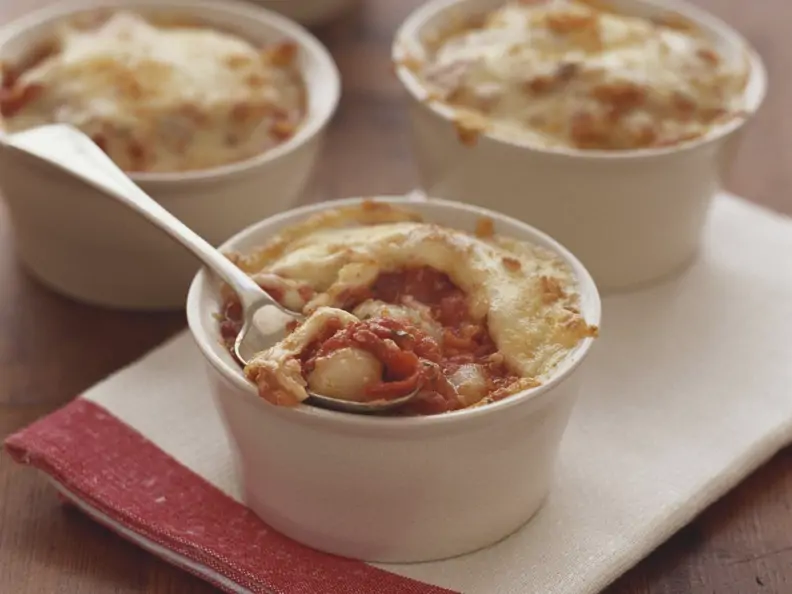 Kleines Nudel-Tomaten-Gratin