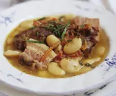 Lammeintopf mit weißen Bohnen
