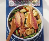 Gemüsepfanne mit Fisch