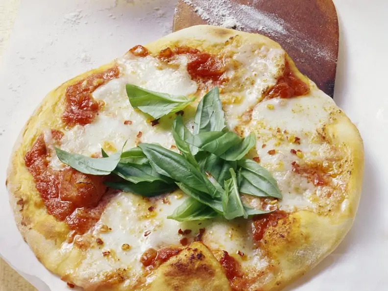 Pizza mit Büffelmozzarella