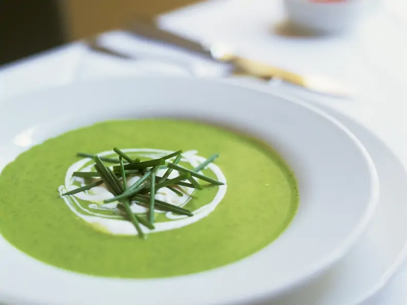 Omas Brennnesselsuppe