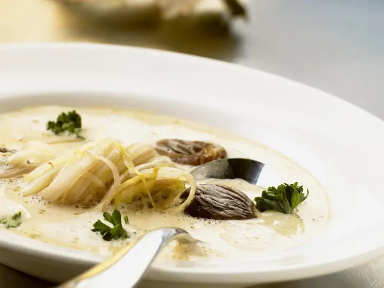Lauchsuppe mit Maronen