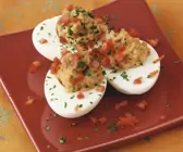 Eier mit Paprika-Füllung